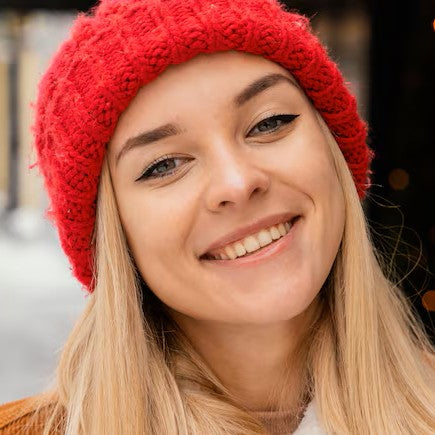 files/portrait-smiley-woman_23-2148878231.jpg